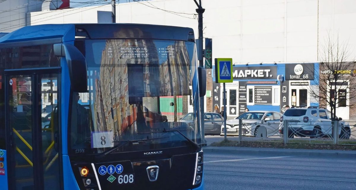 Водитель с 40-летним стажем рассказал, как новые автобусы меняют работу на длинном маршруте Тамбова