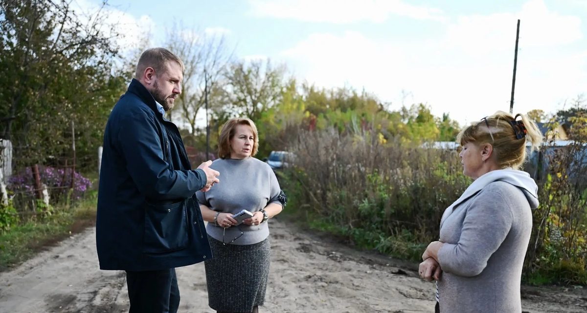 Чиновники выехали к дачникам СНТ «Медик» после нескольких дней разлива канализационных стоков